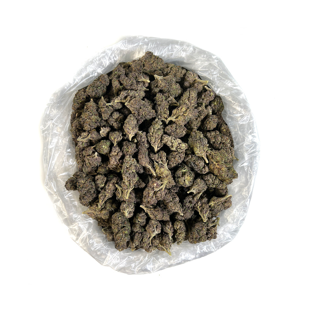 PUFFY Double Runtz THCa is an indica strain, expertly bred from Detroit Runtz and Forbidden Runtz. This potent blend delivers a complex and captivating aroma, combining gasoline, floral notes, jasmine, and lavender for a bold yet refined experience. Its rich flavor profile balances sweet fruit, grape, and candy with a gassy undertone, offering a unique taste sensation. Infused with a diverse terpene profile—including Caryophyllene, Humulene, Limonene, and Linalool—this strain enhances both its soothing effe