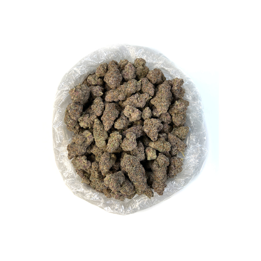 PUFFY THCa Sub Zero offers a potent and invigorating high with a strong sense of euphoria and mental clarity. Its wide range of benefits often include a boost in creativity and focus, balancing nature, and a calming body buzz. This hybrid cross of Super Boof x ORZ has gained popularity for its steady and rejuvenating properties, setting it apart from other strains.