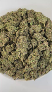 PUFFY Sweet Dream is a balanced hybrid THCa strain, born from the flavorful cross of Al’s Dream × Gupta Kush. The aroma unfolds with rich woody and earthy notes, layered with a warm, spicy undertone and a subtle touch of natural sweetness, creating a balanced and inviting scent. Visually, dense forest-green buds are streaked with vibrant orange pistils and dusted with sparkling trichomes. Consumers often report a powerful combination of body relaxation, euphoria, and an uplifted, joyful mood.

