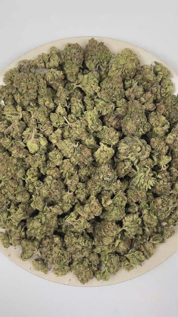 PUFFY Cherry Blossom is an indica THCa strain created through the masterful blending of Cherry Pie and Harle-Tsu. The aroma opens with sweet ripe cherries, smooth vanilla cream, and bold fuel-like undertones. Visually, dense forest green buds with purple hues and fiery orange pistils are coated in sticky trichomes. Consumers often report a euphoric, uplifting, and energizing experience that promotes mental clarity and focus while gradually settling into a deeply relaxing finish. 
