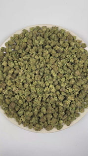 PUFFY Orange Z (smalls) is a balanced hybrid THCa strain meticulously crafted through the expert cross of The Original Z and Agent Orange. Aroma is a vibrant blend of zesty oranges and sweet, sugary candy notes, layered with a bold, funky undertone. Visually, dense lime-leaning green buds with purple hues and fiery orange pistils are coated in sticky trichomes. Consumers often report experiencing euphoric, uplifting, and creatively stimulating effects followed by a smooth sense of relaxation. 