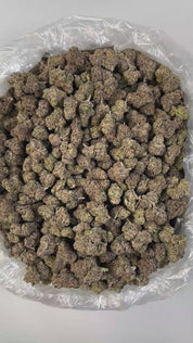 PUFFY Cherry Lemonade is a hybrid THCa strain born from the flavorful cross between Cherry Pie OG and Jack the Ripper. The aroma is a vibrant fusion of sweet cherries and zesty lemons, complemented by delicate floral notes and a sharp chemical edge that gives it a bold and memorable finish. Visually, the buds are striking primarily forest green with deep shades of dark green and rich purple hues. Consumers often describe the experience as uplifting and energizing, promoting creativity and talkativeness. Des