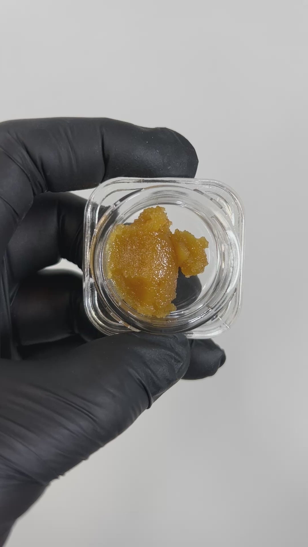 PUFFY Star Queen Badder: is a premium hybrid concentrate known for its rich, sweet caramel-vanilla flavor and powerful, long-lasting effects. Its bold aroma features a unique blend of funk, sharp cheese, and savory garlic, making it a standout choice for connoisseurs seeking a flavorful and potent experience.
