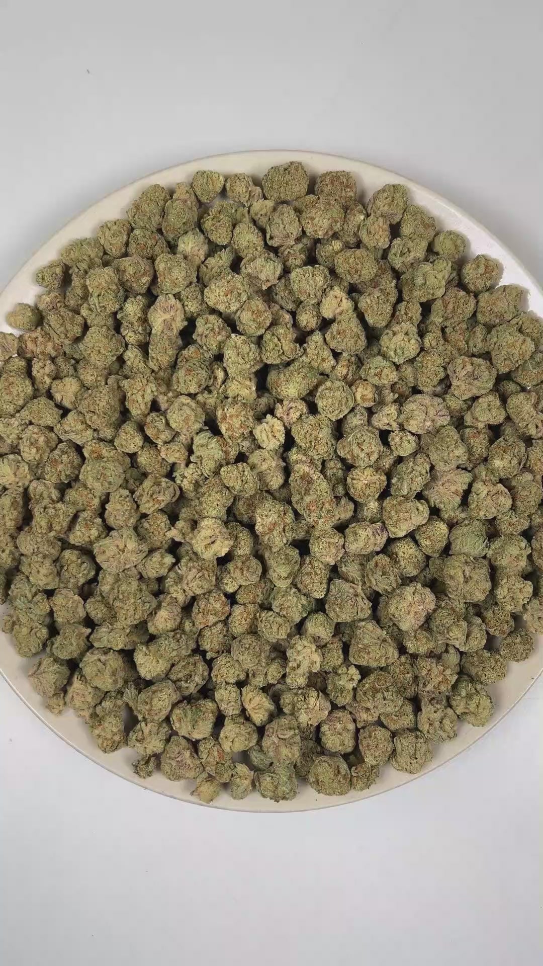 PUFFY Guava Punch (smalls) is an indica-dominant THCa strain created from the exotic blend of Double Guava and Nancy Marie Punch. The aroma unfolds with lush, ripe mango sweetness, tropical guava richness, and bright, juicy pineapple notes. Visually, dense forest green buds with purple hues and fiery orange pistils are coated in sticky trichomes. Consumers often report a euphoric, relaxed body high along with heightened positivity, reduced tension, and an enhanced appetite. 