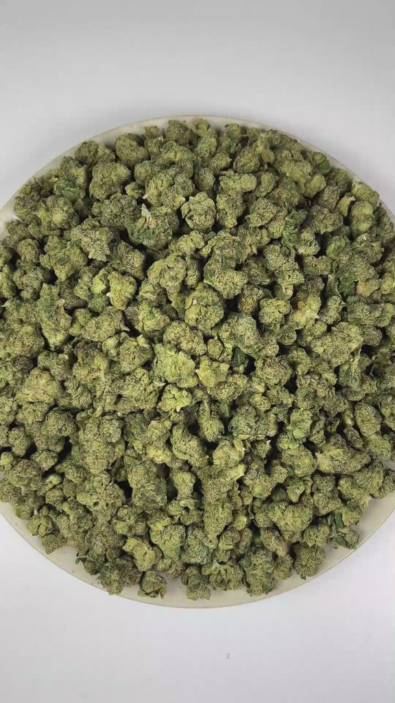 PUFFY Toad Venom (smalls) is a balanced hybrid THCa strain resulting from the strategic pairing of Animal Face and Sin Mintz. The aroma combines sharp chemical notes, pungent cheese, and a strong fuel-like scent. Visually, the buds are dense, with forest green and purple tones, bright orange pistils, and a frosty trichome coating. Consumers often report an initial euphoric uplift that enhances creativity, focus, and overall mood, followed by a smooth, soothing body relaxation that gently settles the experie