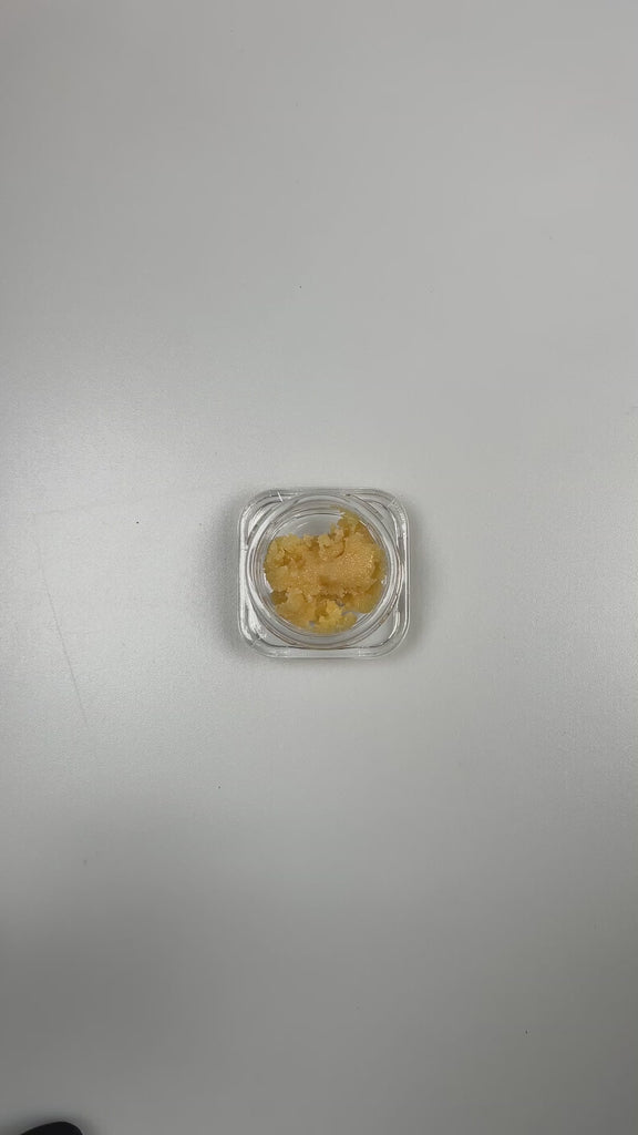 PUFFY THCa White Runtz: The unique whipping technique required to produce badder causes the cannabinoids to crystalize and create a smooth, creamy consistency. This wax is ultra-potent and easy to load onto a dab nail, thanks to its soft and malleable form.