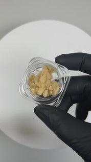 Puffy High Fructose Corn Syrup is a hybrid THCa strain with a sharp citrus aroma layered with chemical funk. It delivers an uplifting cerebral buzz that gently settles into light, calming relaxation, perfect for keeping a smooth, focused mindset.