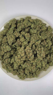 PUFFY J1 (also known as Jack One) is a sativa-dominant hybrid THCa strain expertly crafted through the unique pairing of Jack Herer and Skunk #1. The aroma blends zesty citrus notes with pungent skunky undertones and fresh, earthy pine scents. Visually, dense forest green buds with purple hues and fiery orange pistils are coated in sticky trichomes. Consumers often report a euphoric rush that lifts the mood, awakens the senses, and fuels a burst of energy, with sharpened focus and an inspired flow of creati