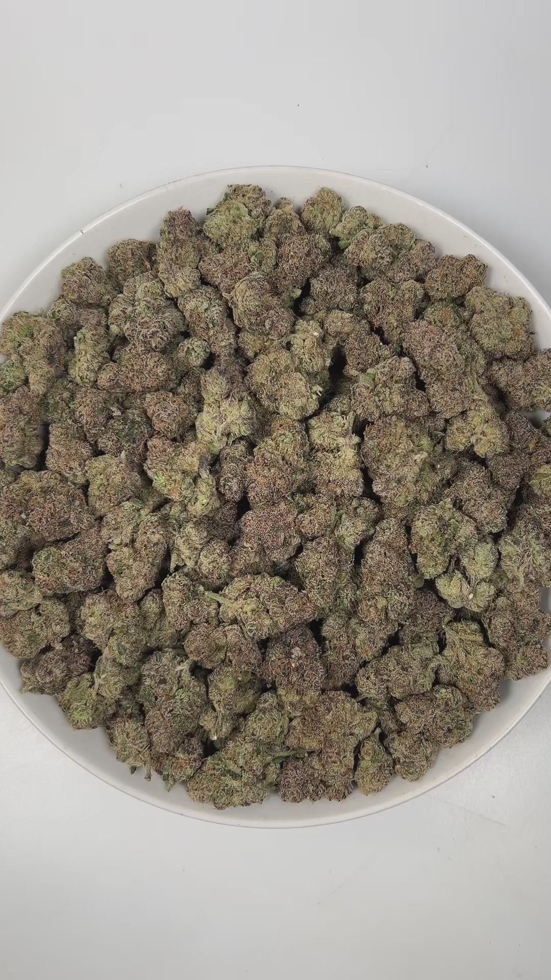PUFFY Supreme Gelato is an indica-dominant hybrid THCa strain, crafted from the legendary lineage of Supreme Ruckus with Gelato #41. The aroma is a delightful blend of sweet berries, sharp diesel, and sugary candy, creating a rich and enticing scent that immediately captures the senses. Visually, dense forest green buds with purple hues and fiery orange pistils are coated in sticky trichomes. Consumers often report a well‑balanced high that begins with an uplifting, clear‑headed cerebral euphoria and gradua