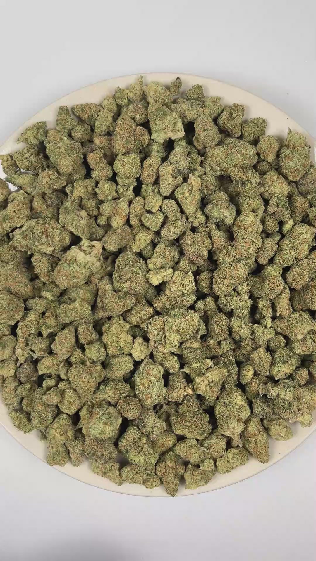 PUFFY Assorted Exotics is a curated assortment of exotic strains, featuring Blue Cookie Monster, Pineapple Fizz, Papaya Punch, Red Velvet, Maria, Gelato, Lemon Kush, Rockets, Dutch Punch, Banana Jax, and Banana OG x Banana Frosting. The aroma is a bold fusion of diesel fuel notes, bright citrus zest, and pungent skunky undertones, creating a sharp and intensely fragrant scent profile. 