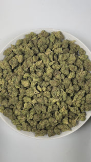 PUFFY Candy Gelato is a balanced hybrid THCa strain born from a complex cross of Blue Oreoz × Cotton Candy Gelato / Candyland × GG4 × Gelato. The aroma is a delightful blend of sweet candy notes, zesty citrus, and a pungent, gassy undertone that lingers enticingly. Visually, its dense, colorful nugs range from dark forest green to vibrant purple, often coated in a heavy layer of frosty trichomes. Consumers commonly report a fast-acting euphoric lift, delivering mental stimulation and a creative spark making