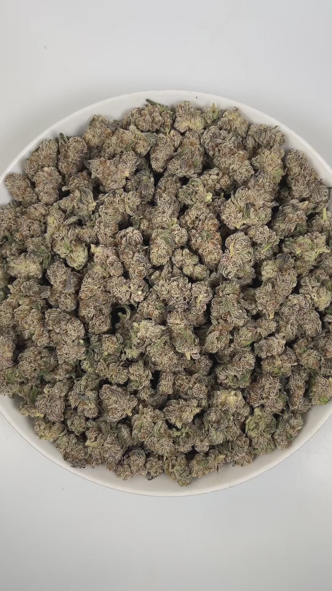 PUFFY Black Matter is an indica-dominant hybrid THCa strain born from the refined cross of Meat Breath and Platinum Icing, further elevated by blending in the potent lineage of Zero Gravity and Oooze. The aroma is a rich, indulgent blend of chocolate and doughy sweetness, underscored by a sharp, gassy punch. Visually, dense forest green buds with purple hues and fiery orange pistils are coated in sticky trichomes. Consumers often report a blissful sense of calm paired with uplifting energy that gradually ea