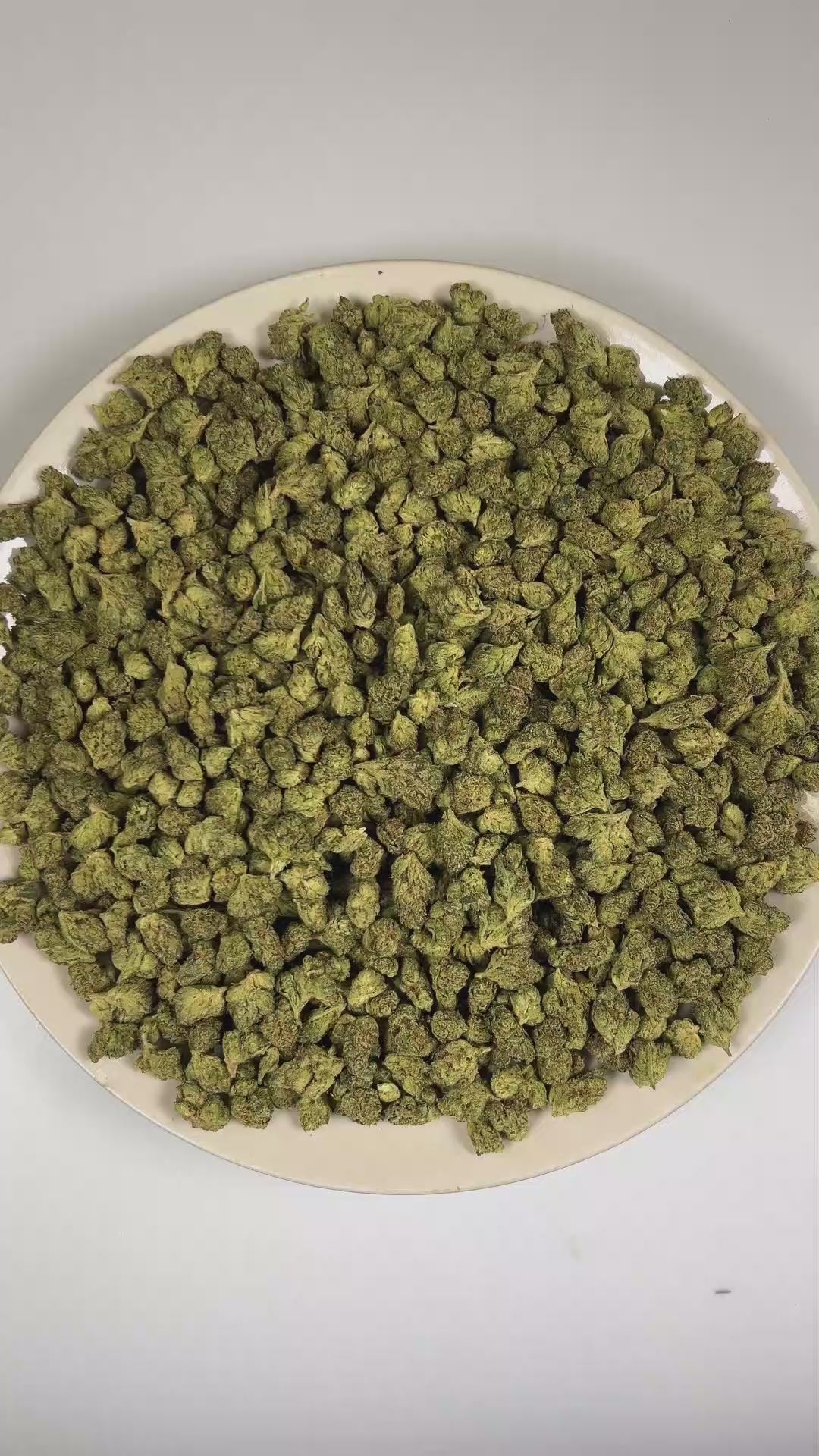 PUFFY Fire OG (smalls) is an indica-dominant hybrid THCa strain resulting from the expertly blended union of OG Kush and SFV OG Kush. The aroma opens with bold diesel and pungent gassy notes, finishing with a crisp, earthy pine scent. Visually, dense forest green buds with purple hues and fiery orange pistils are coated in sticky trichomes. Consumers often report a euphoric uplift that gradually settles into deep body relaxation, leaving them feeling calm, relaxed, and at ease. 