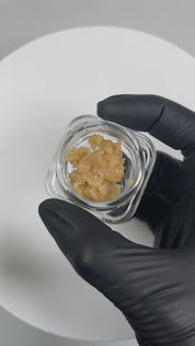 Puffy First Class Funk is an indica-dominant THCa strain with a bold skunky, onion-forward aroma and deep funky undertones. It delivers an uplifting cerebral buzz that eases into smooth, calming body relaxation, leaving you relaxed and at ease.