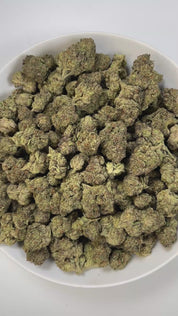 PUFFY Amaretto Runtz is an indica-dominant hybrid THCa strain born from the legendary cross between Rainbow Sherbet x Pink Panties. The aroma is a rich blend of fruity sweetness, creamy smoothness, and a subtle buttery finish. Visually, the buds are dense and chunky with light green hues, bright orange pistils, and a frosty trichome coating. Consumers often describe the experience as a euphoric body buzz that melts away tension, while at the same time delivering an uplifting, cerebral high that enhances moo