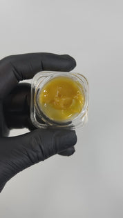 PUFFY THCa Platinum OG Badder: an indica-dominant hybrid known for its potent relaxation effects. This premium badder features a buttery, smooth consistency and a light yellow to golden amber hue, making it easy to work with using any dab tool. The aroma hits strong with a classic skunky and gassy profile, delivering a rich, terpene-forward experience that’s ideal for evening use or winding down.
