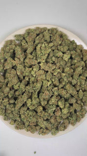 PUFFY Lemon Jack is a sativa-dominant hybrid THCa strain created through the dynamic cross of Jack Herer and  Lemon Kush. Aroma is dominated by deep fuel fumes layered with tar-like asphalt and sharp chemical undertones. Visually, dense green buds with purple hues and fiery orange pistils are coated in sticky trichomes. Consumers often report a clear-headed sense of inspiration, heightened creativity, and a surge of motivation that keeps both mind and body engaged. 