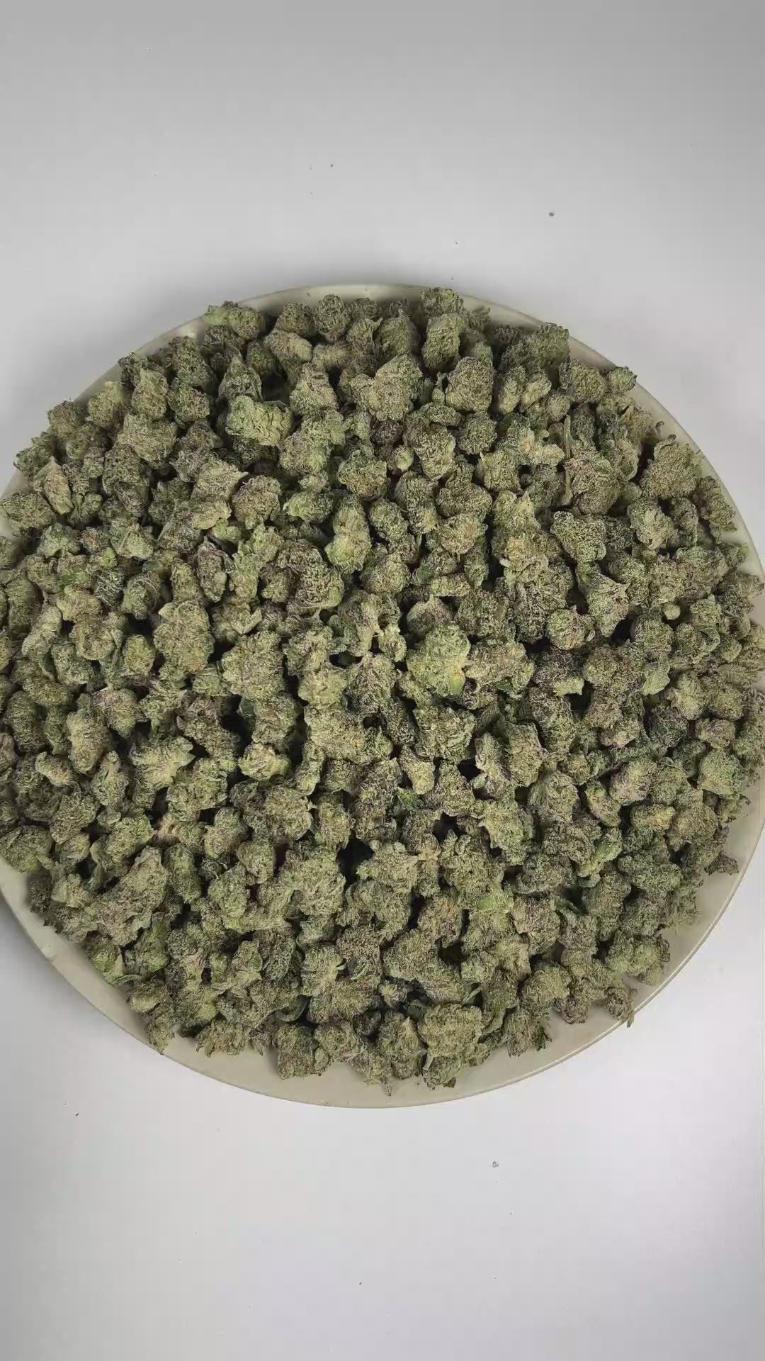 PUFFY Blue Zoap (smalls) is a balanced hybrid THCa strain expertly bred from the distinctive pairing of Blue 16 and Zoap. The aroma is a refined harmony of vibrant fruit, ripe berries, and elegant tartness. Visually, dense forest green buds with purple hues and fiery orange pistils are coated in sticky trichomes. Consumers often report feeling euphoric and relaxed, accompanied by a calming sense of ease and a noticeable increase in appetite. 