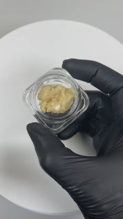 Puffy Dulce De Uva is an indica-dominant THCa strain with a rich profile of soft floral undertones and hints of tropical fruit. It delivers a soothing, euphoric head high that eases into full-body relaxation, perfect for unwinding while staying uplifted.