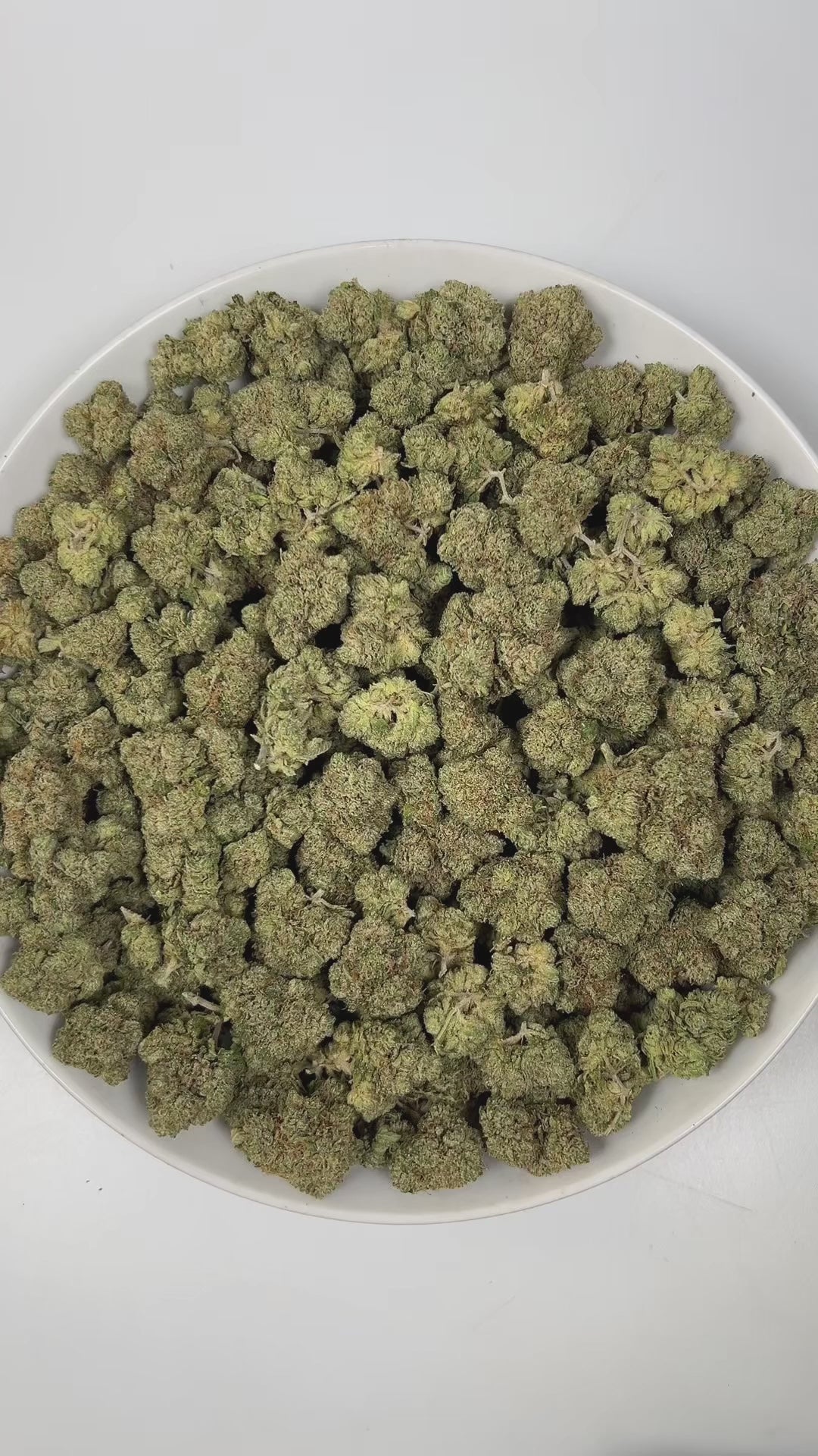 PUFFY Skywalker OG is an indica-dominant hybrid THCa strain, born from the expert cross of Skywalker and OG Kush. The aroma is a refreshing blend of crisp pine, cool spearmint, and subtle peppery undertones, creating a vibrant and invigorating scent experience. Visually, dense green buds with purple hues and fiery orange pistils are coated in sticky trichomes. Consumers often report a deeply relaxing body high accompanied by euphoric yet calm happiness, frequently leading to sleepiness and increased appetit