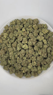 PUFFY Skywalker OG is an indica-dominant hybrid THCa strain, born from the expert cross of Skywalker and OG Kush. The aroma is a refreshing blend of crisp pine, cool spearmint, and subtle peppery undertones, creating a vibrant and invigorating scent experience. Visually, dense green buds with purple hues and fiery orange pistils are coated in sticky trichomes. Consumers often report a deeply relaxing body high accompanied by euphoric yet calm happiness, frequently leading to sleepiness and increased appetit