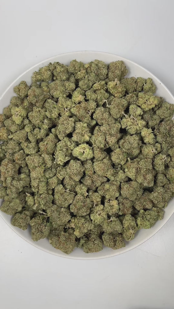 PUFFY Skywalker OG is an indica-dominant hybrid THCa strain, born from the expert cross of Skywalker and OG Kush. The aroma is a refreshing blend of crisp pine, cool spearmint, and subtle peppery undertones, creating a vibrant and invigorating scent experience. Visually, dense green buds with purple hues and fiery orange pistils are coated in sticky trichomes. Consumers often report a deeply relaxing body high accompanied by euphoric yet calm happiness, frequently leading to sleepiness and increased appetit