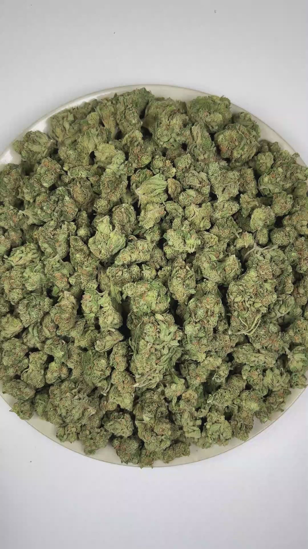 PUFFY Blue Dream is a sativa-dominant hybrid THCa strain, crafted from the lush pairing of Blueberry and Haze. The aroma features a vibrant tropical profile complemented by herbal nuances and a medley of warm, aromatic spices. Visually, dense forest green buds with purple hues and fiery orange pistils are coated in sticky trichomes. Consumers often report a euphoric, uplifting head high that flows into a gentle, motivating body buzz, perfect for clear, creative daytime energy.    