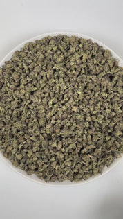 PUFFY Gelato (smalls) is a balanced hybrid THCa strain, created by crossing Sunset Sherbet and Thin Mint Girl Scout Cookies. The aroma is a luscious blend of creamy richness and warm, comforting vanilla, layered with sweet notes that delight the senses. Visually, the buds are dense and dark green with subtle purple hues, highlighted by bright orange pistils and a generous coating of frosty trichomes. Consumers often report a cerebral uplift and sense of euphoria, promoting an elevated mood, creativity, and 