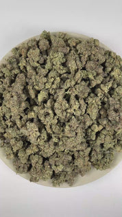 PUFFY The Claw is an indica-dominant hybrid THCa strain expertly bred from the powerful pairing of Pre-90 Morning Star and Sin City Kush. The aroma is a bold blend of spicy and herbal notes, finished with a distinct gassy undertone. Visually, dense forest green buds with purple hues and fiery orange pistils are coated in sticky trichomes. Consumers often report feeling euphoric and uplifted, accompanied by a sense of relaxation and calm.