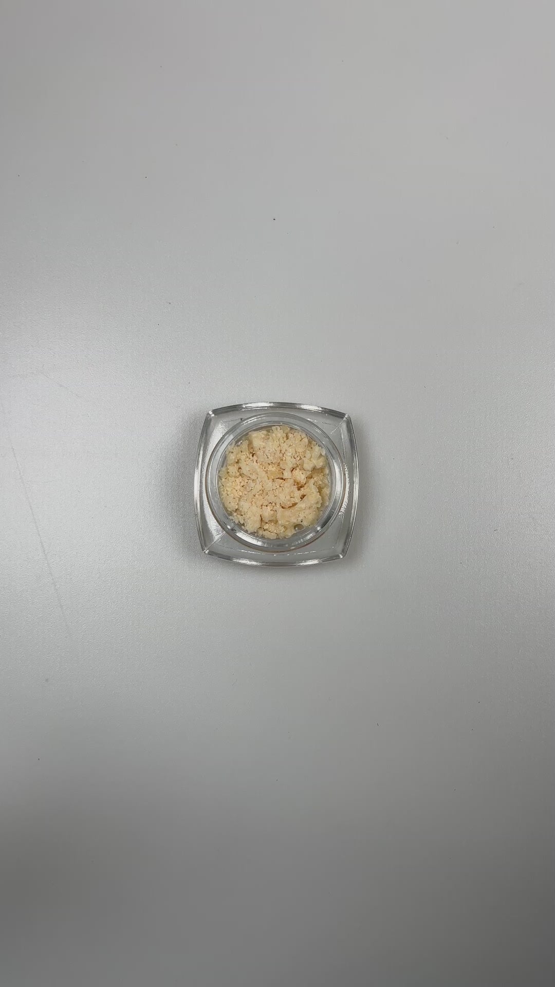 PUFFY THCa Super Runtz: Extract crumble using butane or liquefied petroleum gas. This type of concentrate is extremely potent, and the crumb-like consistency makes it easy to dose.