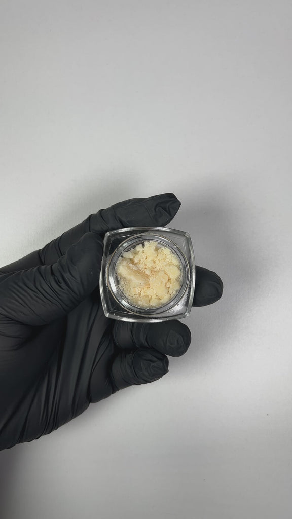 PUFFY THCa Pinata Candy: Extract crumble using butane or liquefied petroleum gas. This type of concentrate is extremely potent, and the crumb-like consistency makes it easy to dose.